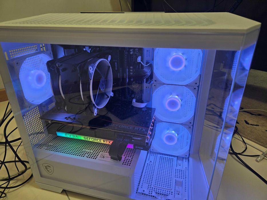 PC Gaming v| Ryzen 9 5900X | RTX 3070 EVGA FTW3 | 32GB | MSI Pano