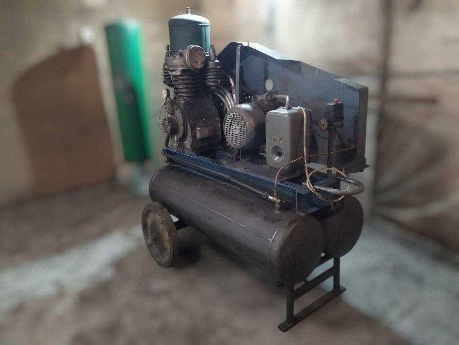 Повітряний компресор 5.5кВт, 750 л/хв, 16 бар 155-2в5у4 Б/В