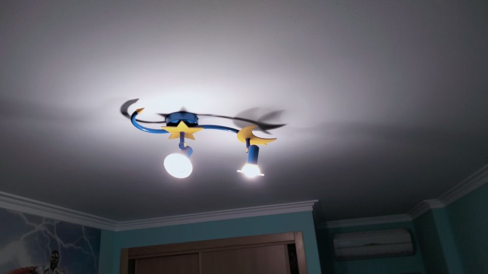 2 Candeeiros para quarto infantil