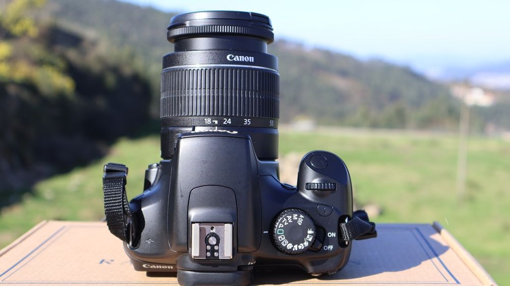 Canon EOS 1100D + EFS 18-55mm