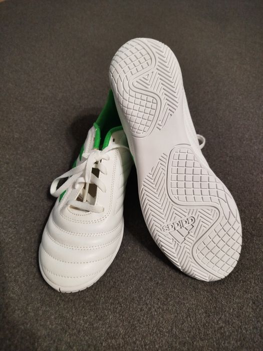Кросівки жіночі Adidas