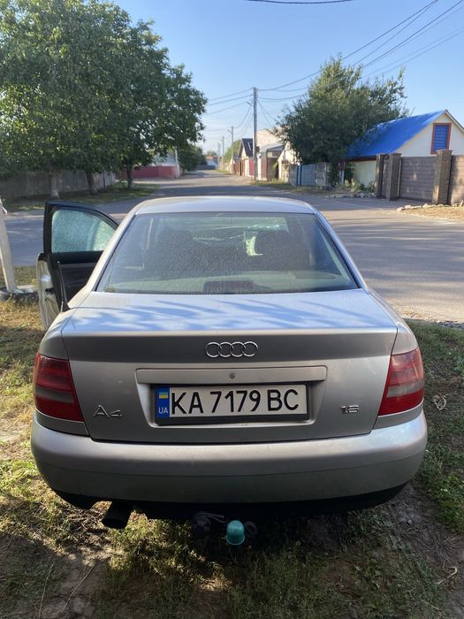 Продам ауді а4б5 1.8 чітайте опісанія