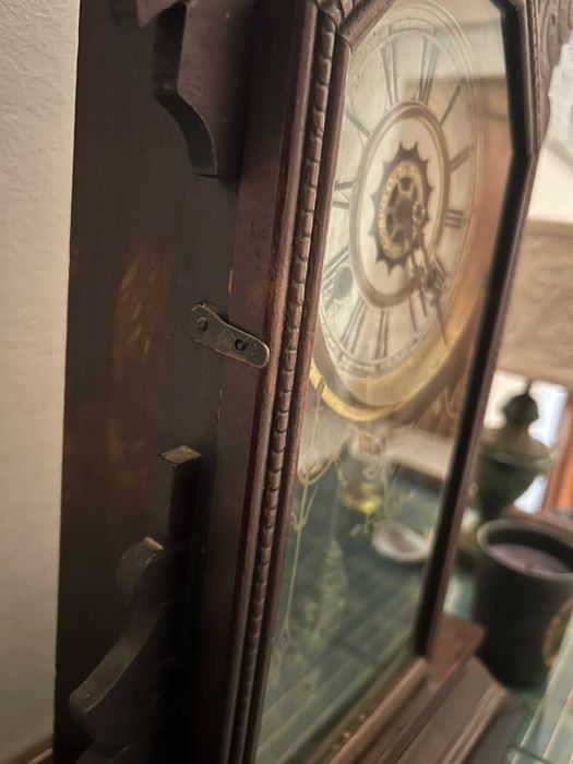 Relógio de Madeira antigo