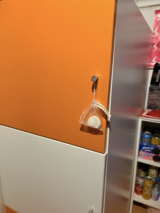 Cama e armário/roupeiro