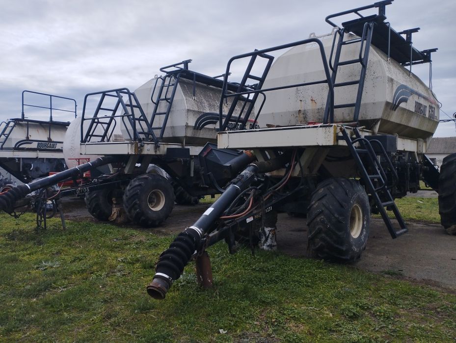 Бункери Bourgault-8810-54, 2008 та 2009р