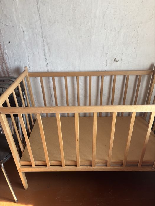 Дитяче ліжечко, ліжко для немовляти продаю