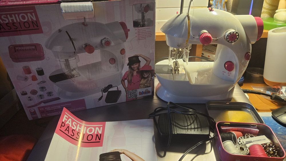 Детская швейная машинка Klein Германия