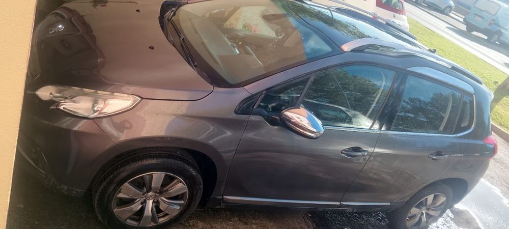 Peugeot 2008 BLUE-HDI