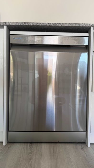 Maquina de Lavar Loiça Samsung DW60R7050FS