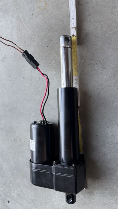 części Siłownik elektryczny kombajn prasa  DD12-10AP-04-527