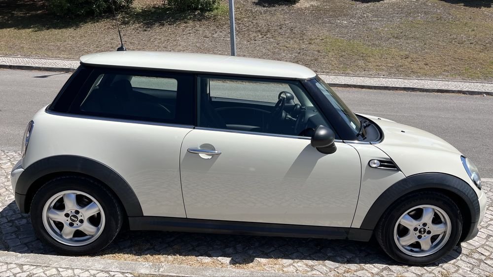 MINI One 1.6 2011 gasolina 182000km (LER descricao)