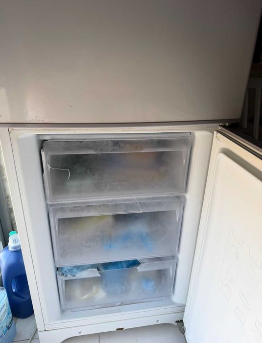 Frigorífico + Congelador Usado