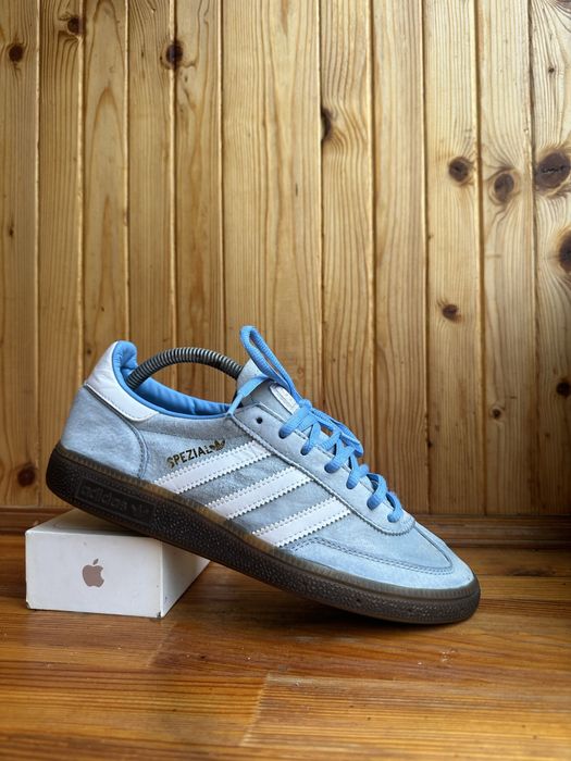 Кроссовки adidas spezial