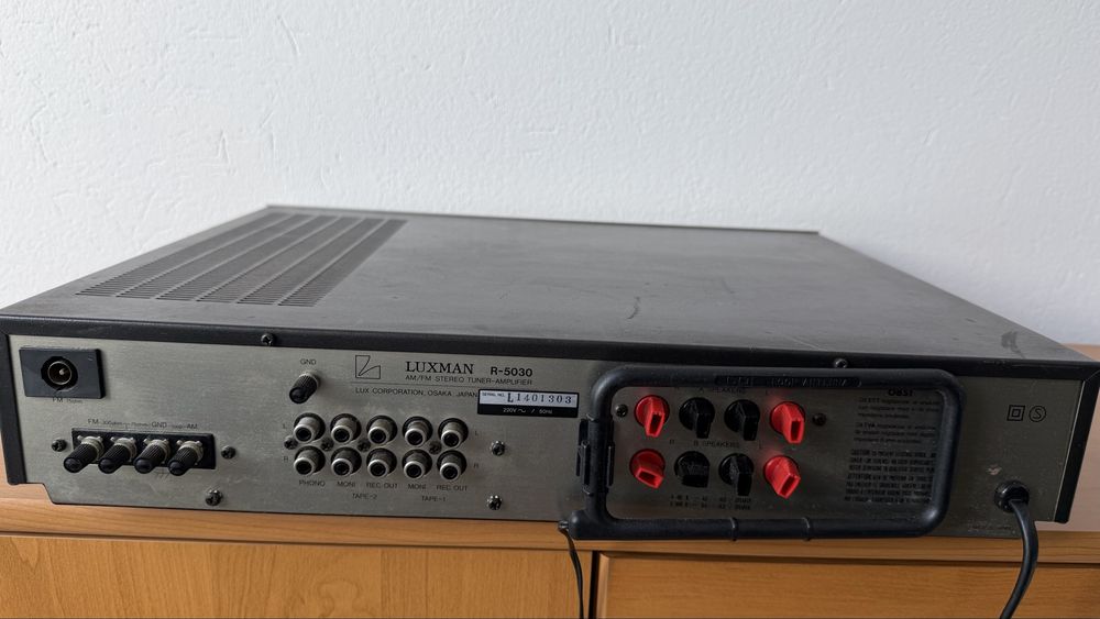 Amplituner Luxman R-5030