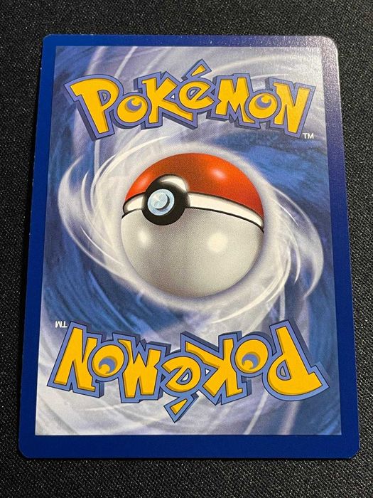 Carta Pokémon Genesect 16/185 Vivid Voltage
