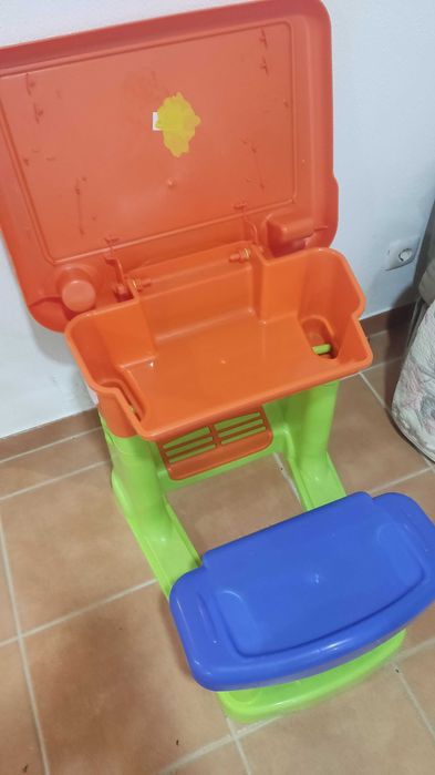 Mesa de brincar para criança