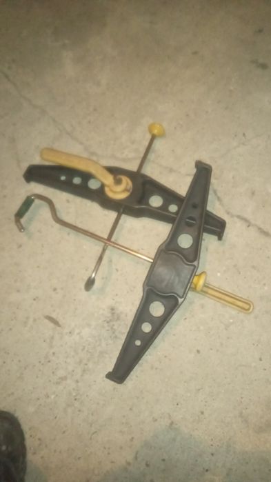 Używany uchwyt do drabiny Rhino safeclamp