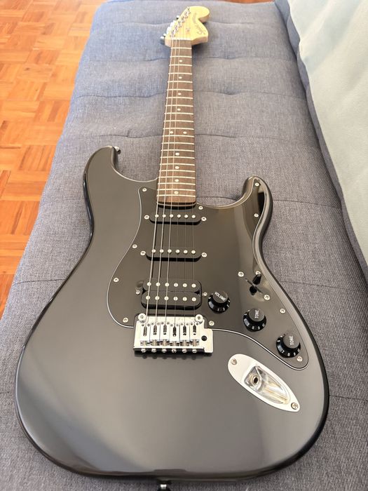 Guitarra Fender