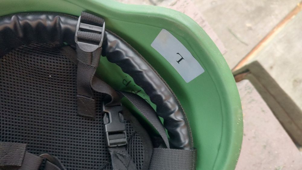 Продам шоломи.один новий