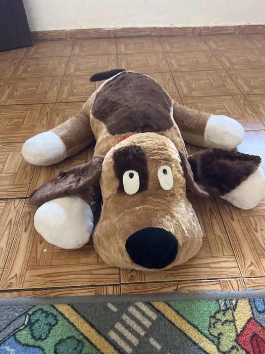 Cao de peluche  castanho