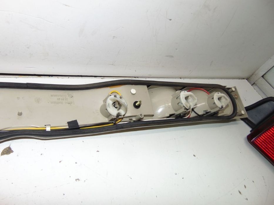 Alfa romeo 164 farolins traseiros/Placa central