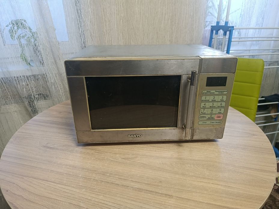 Продам микроволновку б/у