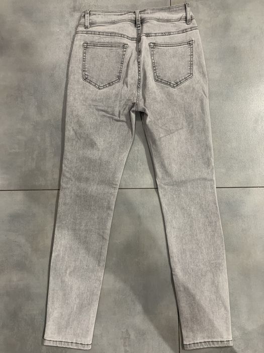 Piękne szare jeansy nowe 36/38