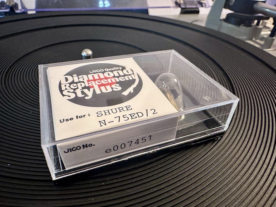 Програвач вінілових платівок Technics SL-1500 + Shure M75ED Type 2