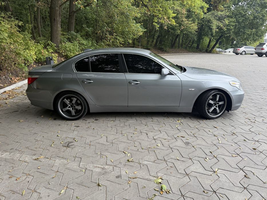 BMW E60 продаж 2,5 бенз