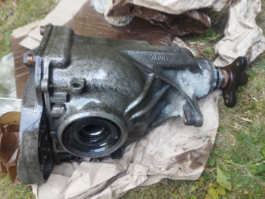 Продам редуктор, задний мост BMW. (757701, 3.08) с фланцем