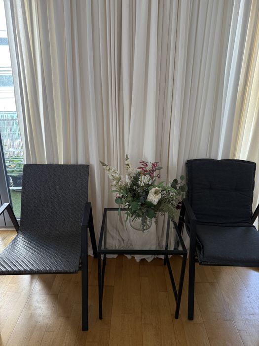 Conjunto 2 Cadeiras + Mesa Vidro – Moderno