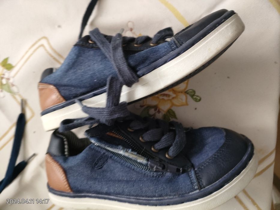 Buty chłopięce typu trampki