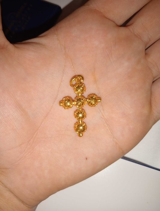 Cruz de filigrana como nova