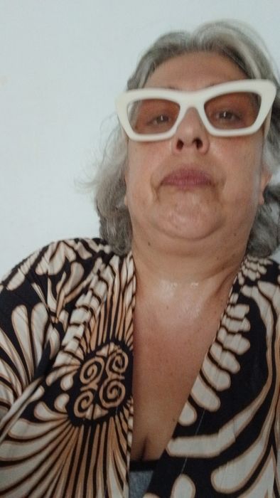 Cuidadora idosos64628604488577121