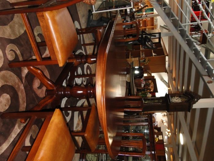 Mesa de sala em madeira - Extensível - Como nova - Só a mesa as cadeir