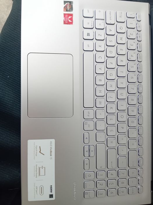 Portátil ASUS VivoBook
