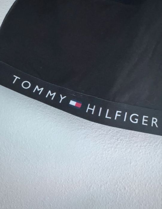 Top  preto Tommy Hilfiger
