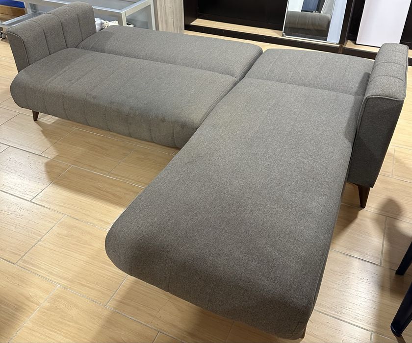 Sofá chaise longue com arrumação