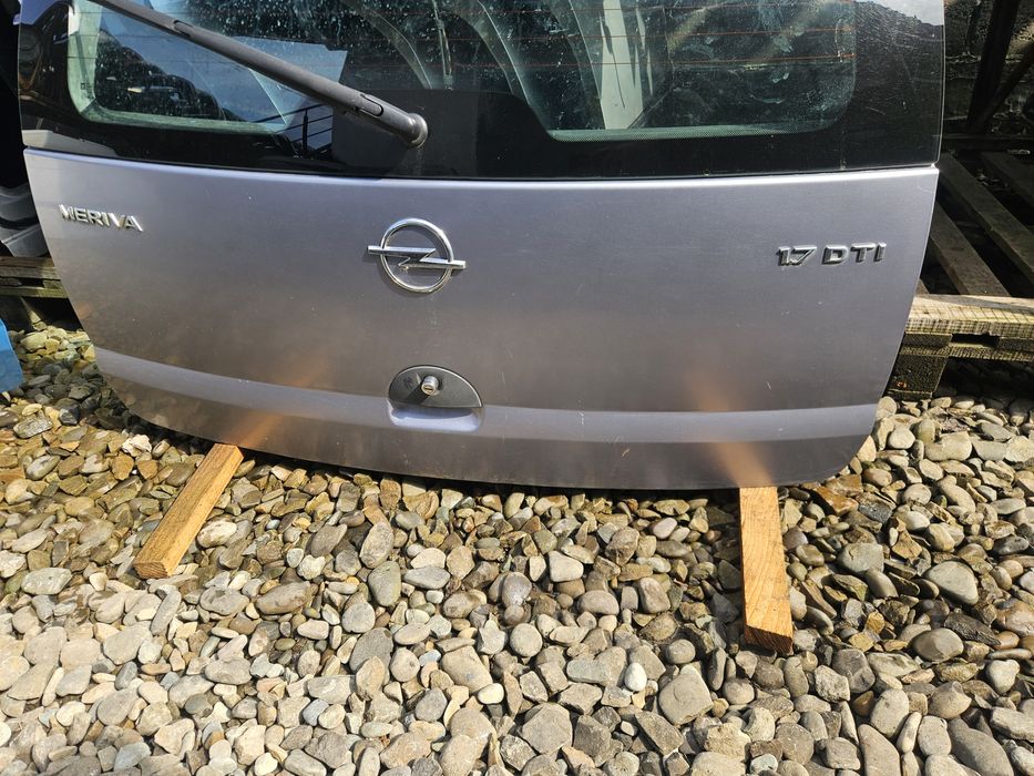 Кришка багажника Ляда Кляпа Дверка багажника Опель Меріва Opel Meriva