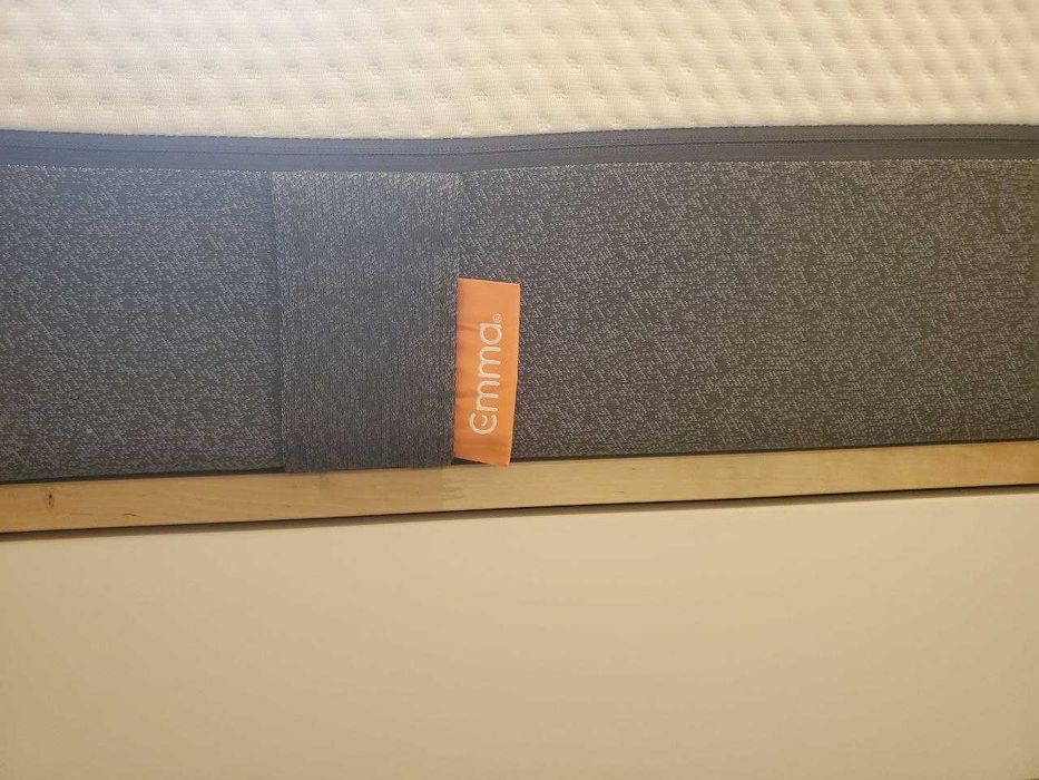 Cama IKEA 140x200 com 4 gavetas + colchão Emma Original - excelente estado