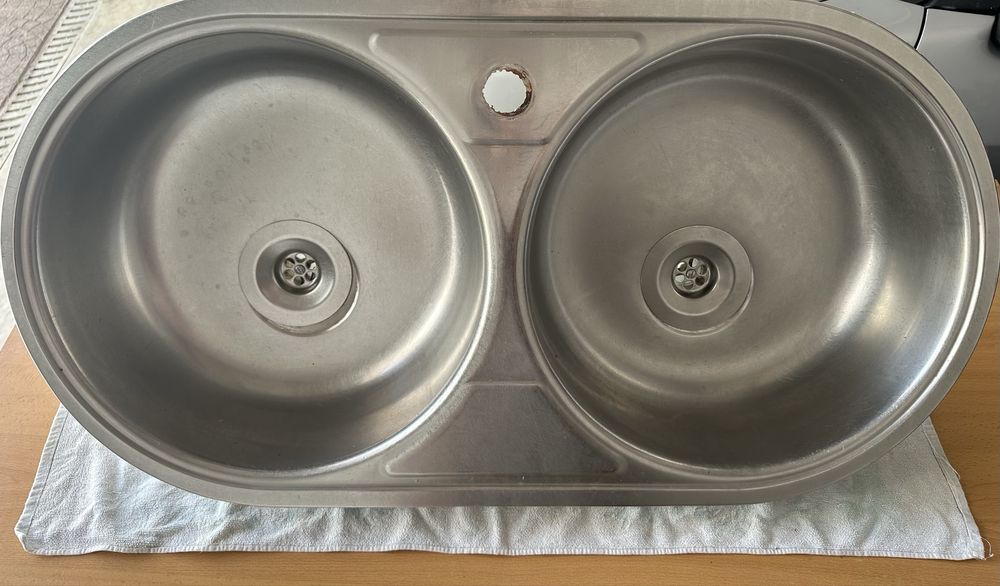 Banca em inox com 2 pios