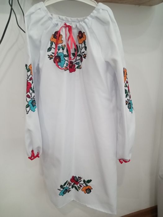 Плаття на дівчинку