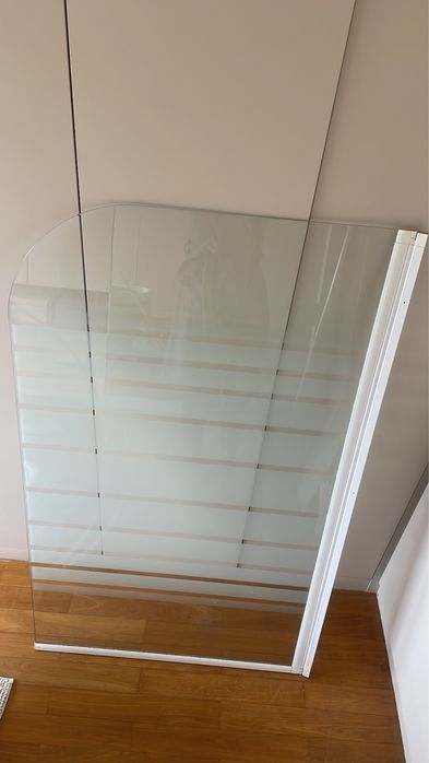 Divisória de Banheira em Vidro