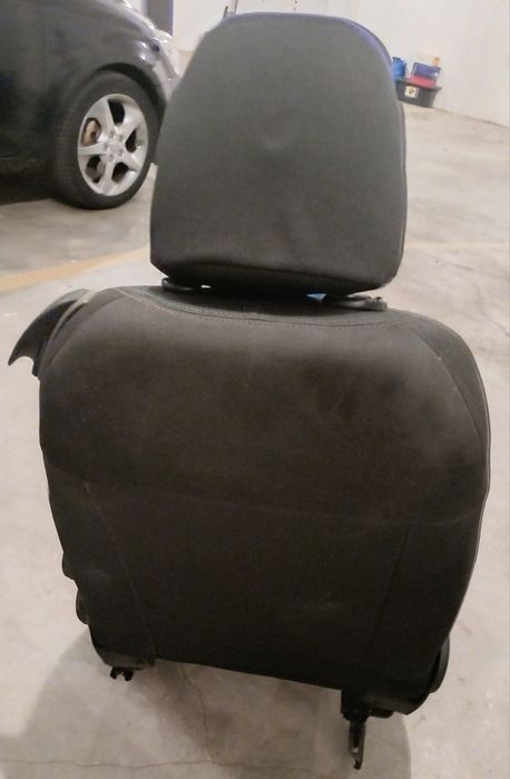 Banco Alfa Romeo Mito frente