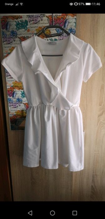 Biała sukienka selfieroom