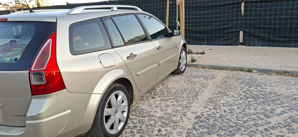 Renault megane muito bom de motor.