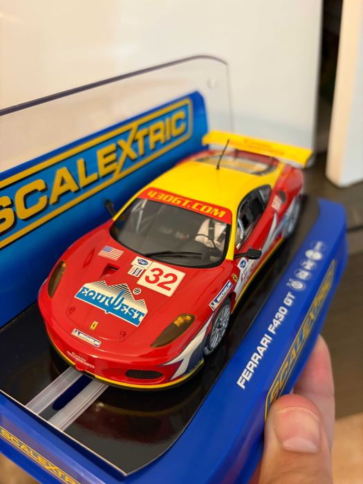 Scalextric "#32 Ferrari F430 GT" - Novo