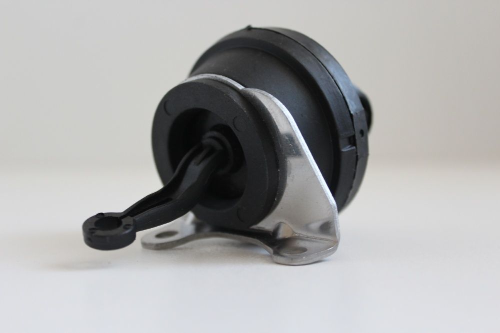 Вакумний актуатор  EGR ЕГР vw skoda audi 1.6 2.0 tdi (груша) 03L131512