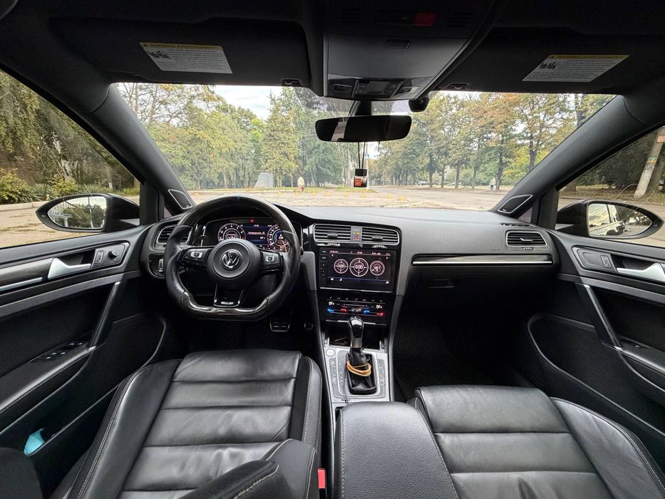 Продам Volkswagen Golf R