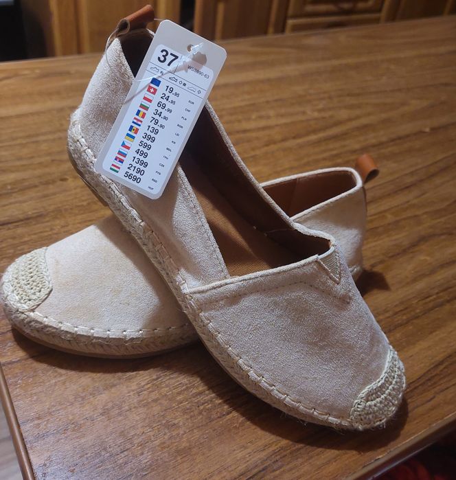 Балетки, еспадрильї